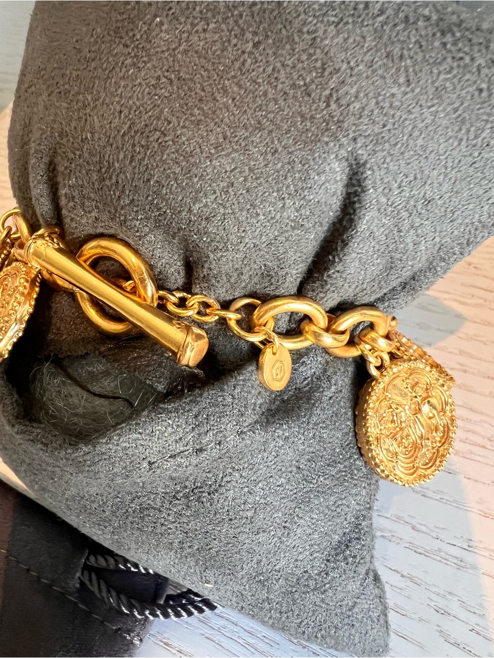 Julie Vos Gold Coin Charm Bracelet with White Mother-of-Pearl Discs - Picture 7 of 8